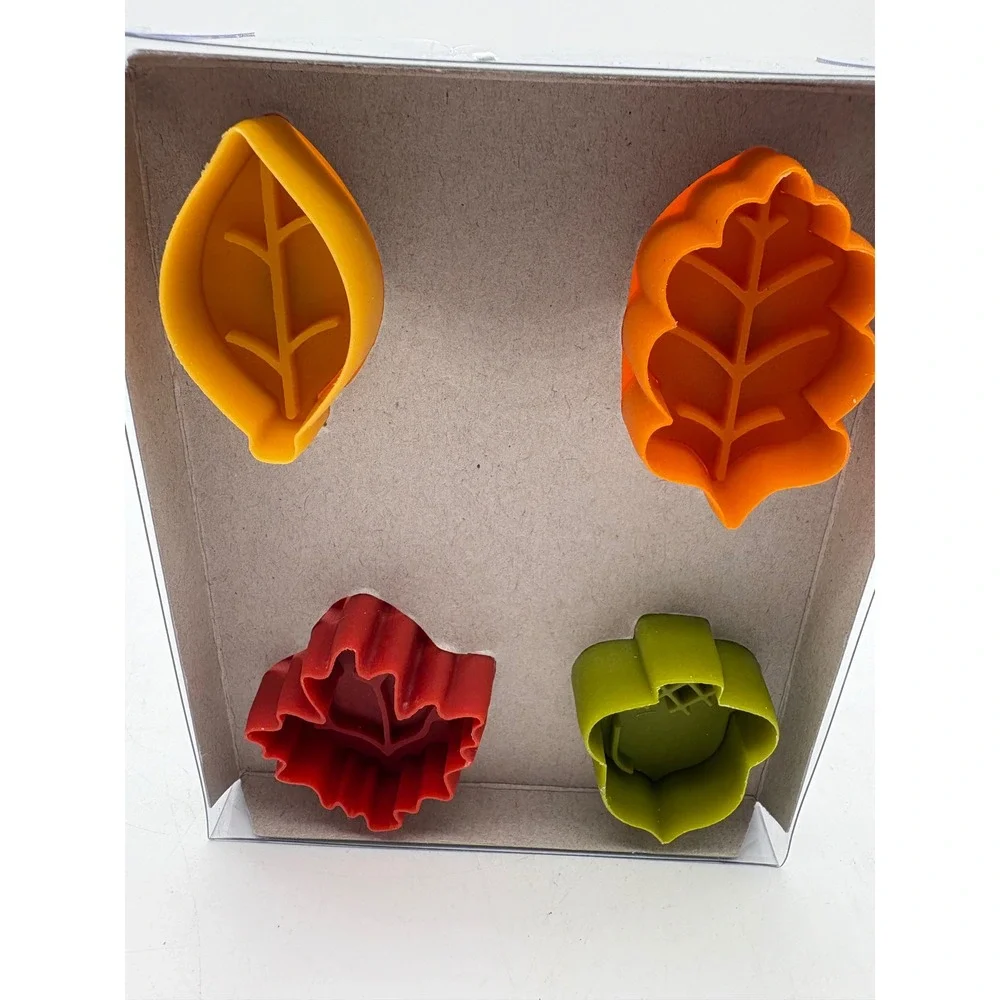 Williams Sonoma Fall Leaf Pie Crust Cutters Set of 4 Thanksgiving Autumn New